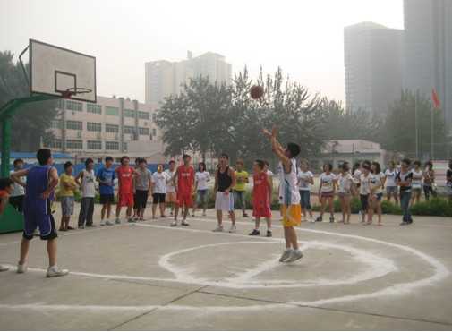 奥尔杯首届篮球争霸赛火热举行