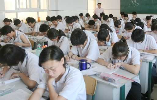 北京2011高考5月12日填本科志愿  报考人数下降5